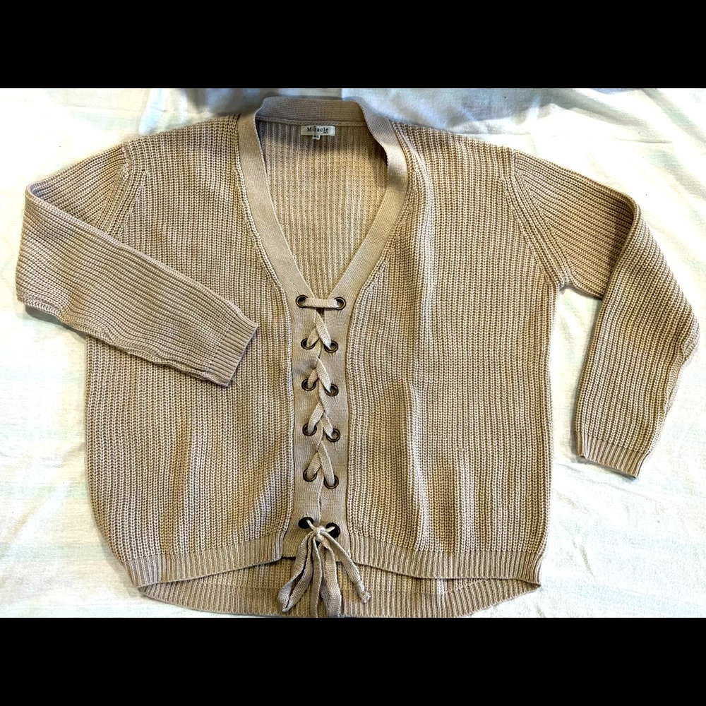 MIRACLE made in USA 🇺🇸 Cozy  Sweater cardigan with unique lace closure